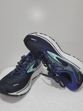 Brooks Women's Navy & Teal Running Shoes